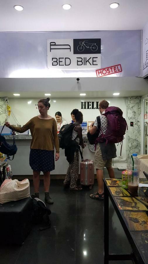 Bed Bike Hostel Chiang Mai Exteriör bild